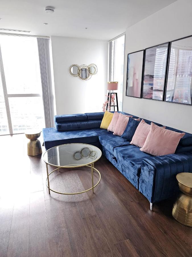 2 Bed Luxurious Apartments Canary Wharf London Exterior photo